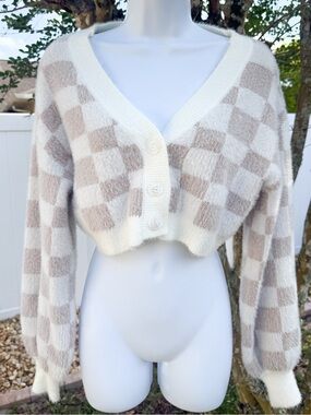 Fuzzy Cropped Cardigan Checkered Cream Beige Soft Knit Size M